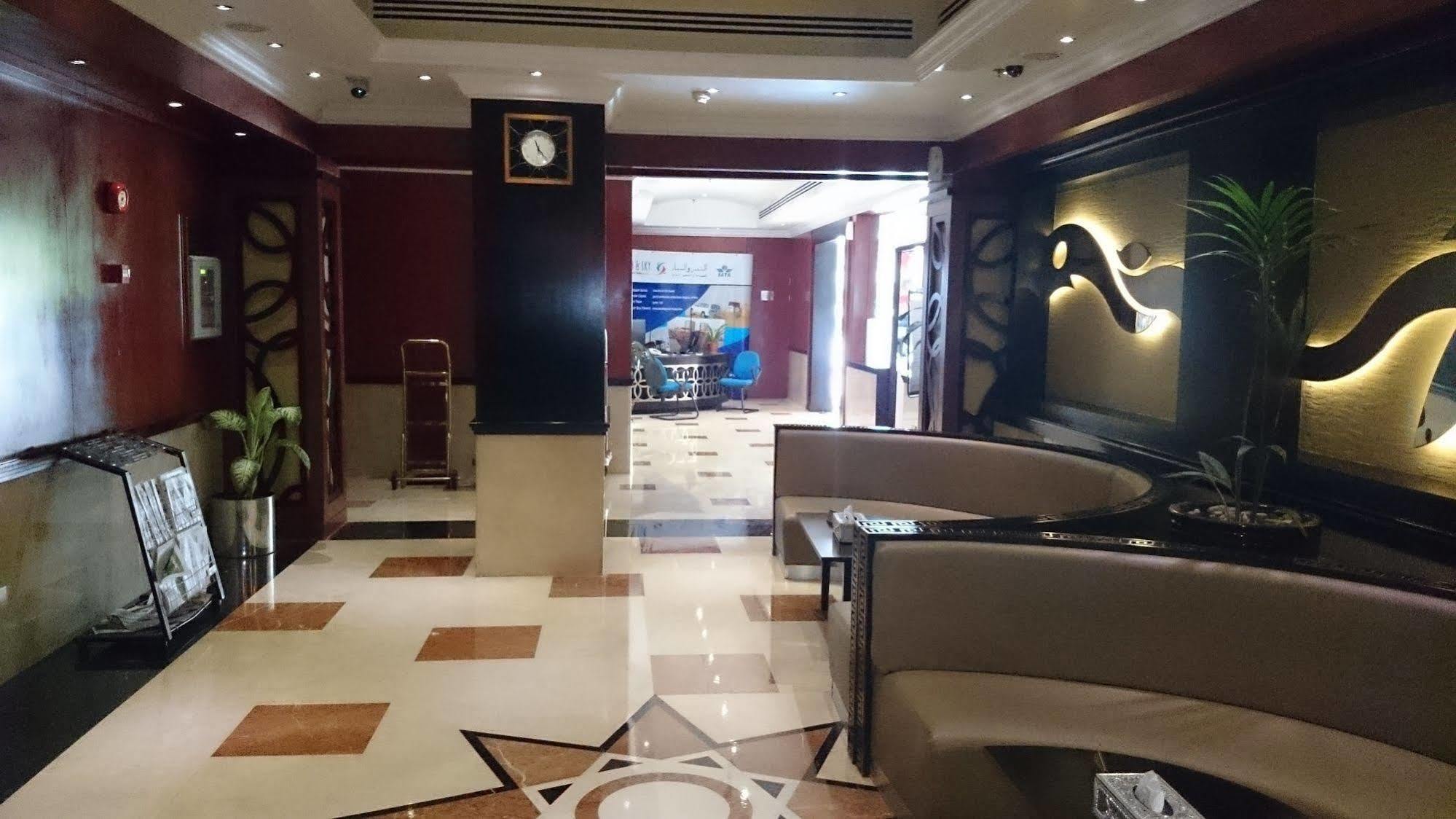Sandras Inn Дубай Екстериор снимка
