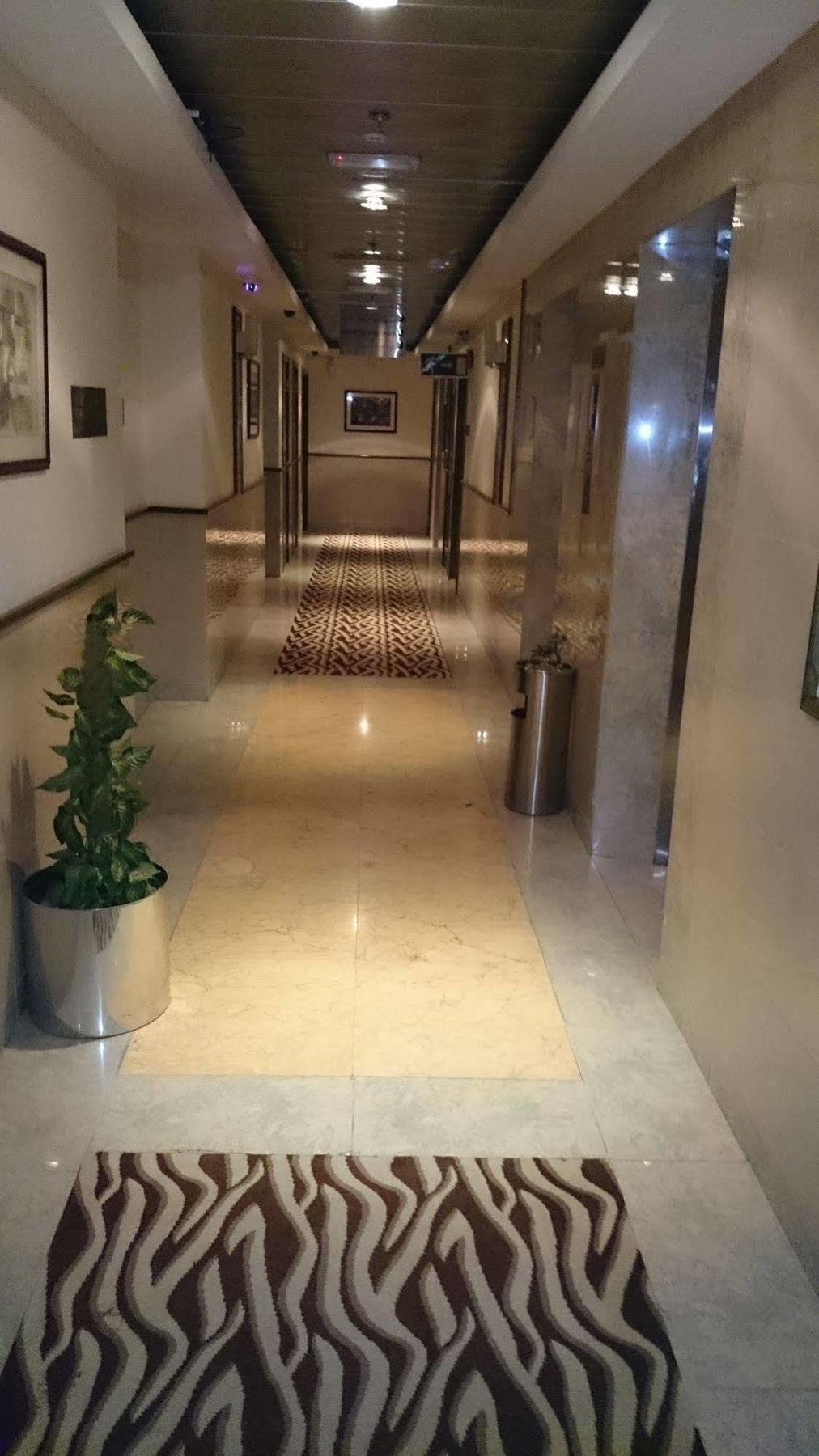 Sandras Inn Дубай Екстериор снимка